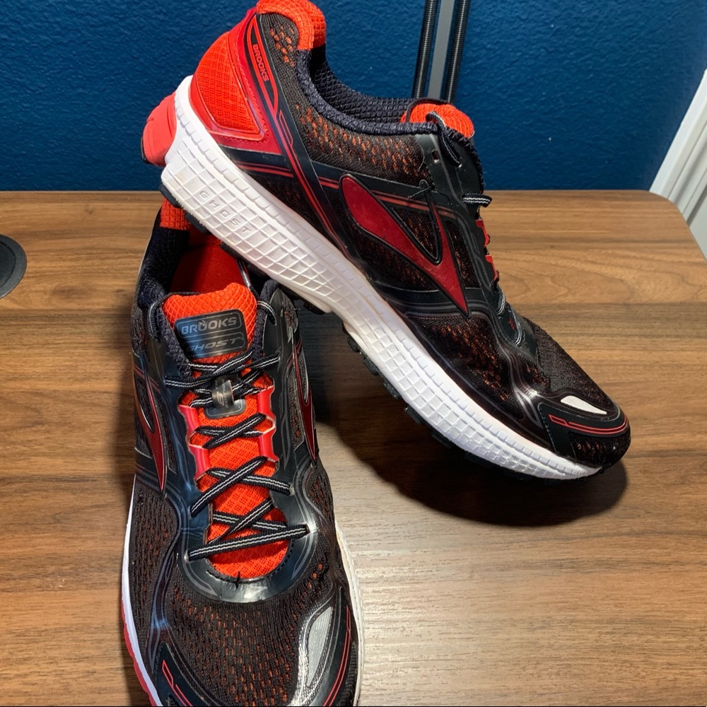 Brooks Ghost Mens Running Shoe - size 14